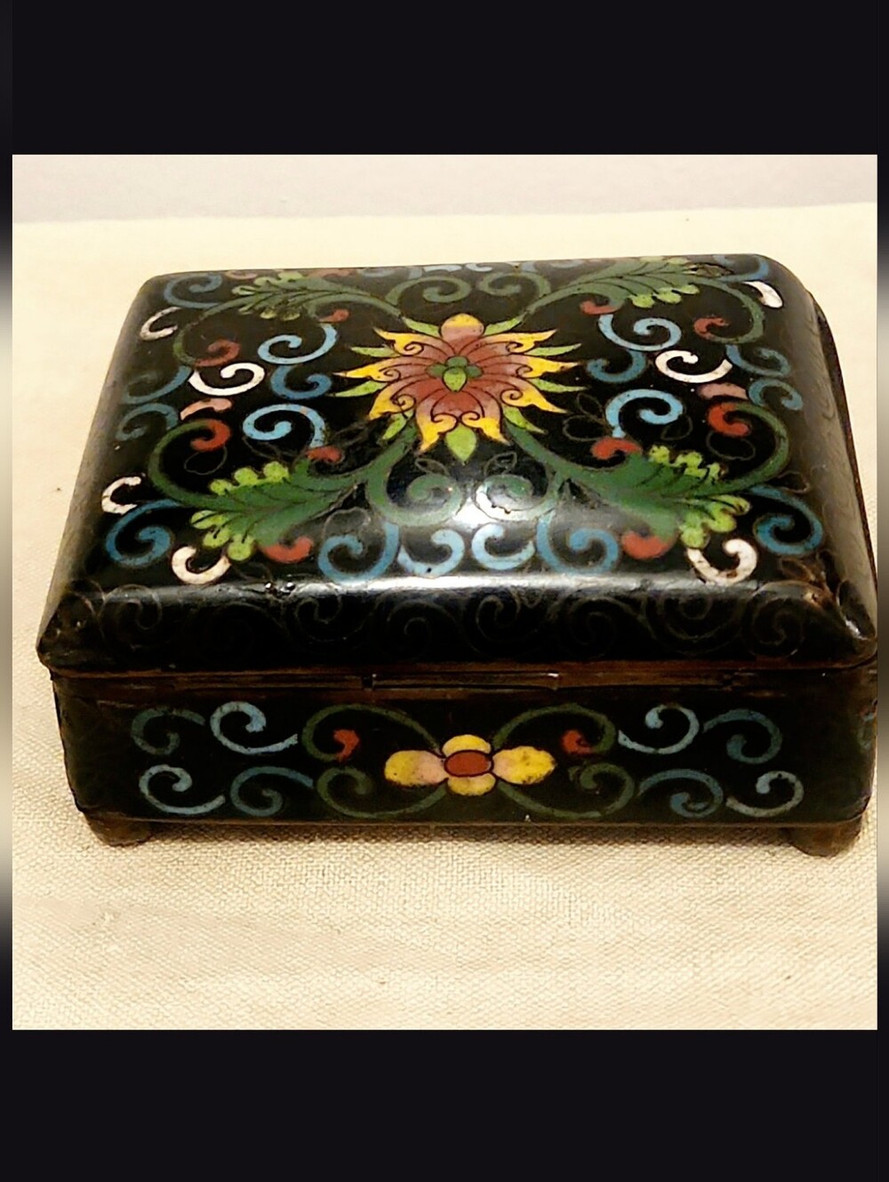 Antique (1900-1920) Chinese Cloisonné Trinket/Jewelry Box